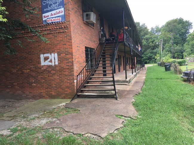 Building Photo - Mississippi Court Apartments