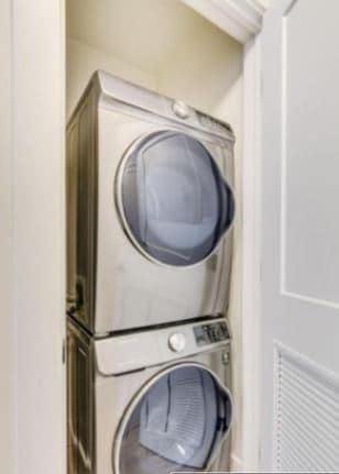 Building Photo - Lincoln 1955 N