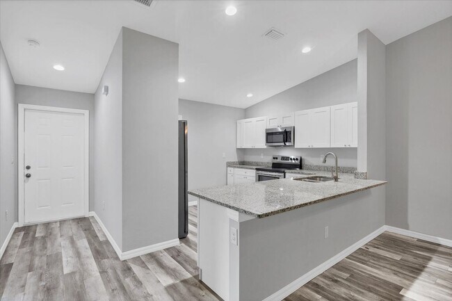 Building Photo - Duplex for rent