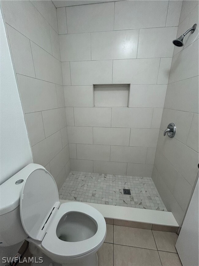 Building Photo - 1989 Rookery Bay Dr