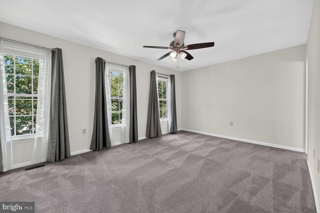 Building Photo - 5619 Ridge View Dr