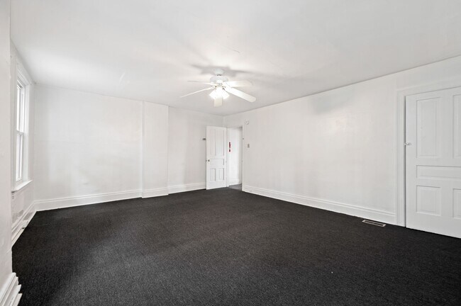 Building Photo - 3336 Ward St