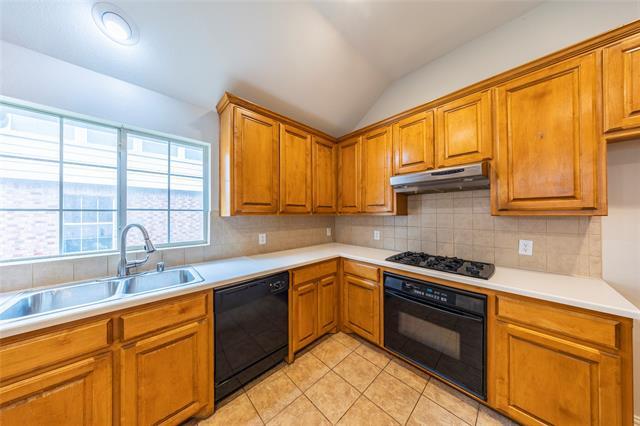 Building Photo - 11569 La Grange Dr