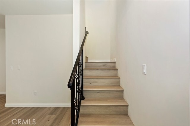 Building Photo - 3657 Mountain View Ave