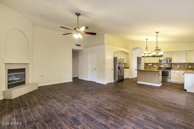 Building Photo - 10213 W Daley Ln