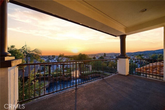 Building Photo - 17100 Santa Cruz Ct
