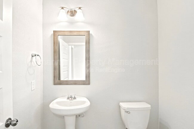 Building Photo - 1202 Vilamoura Ct