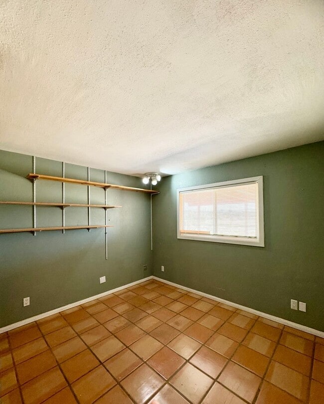 Building Photo - Come soon! 2 Bedroom home