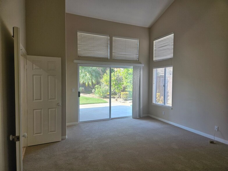 Building Photo - 2611 Uranium Dr