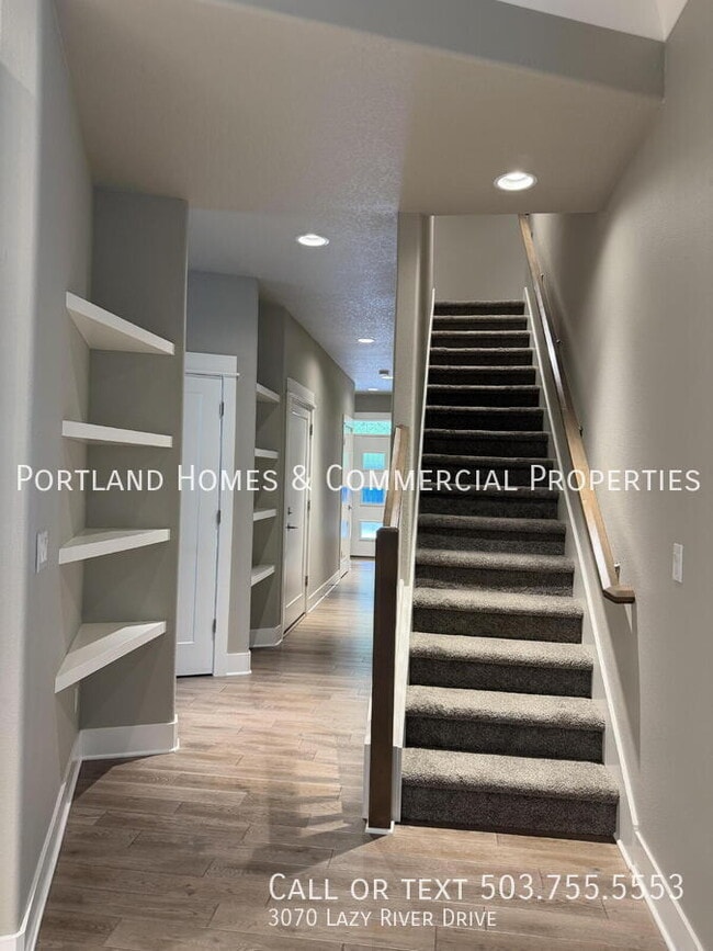 Building Photo - 3070 Lazy River Dr