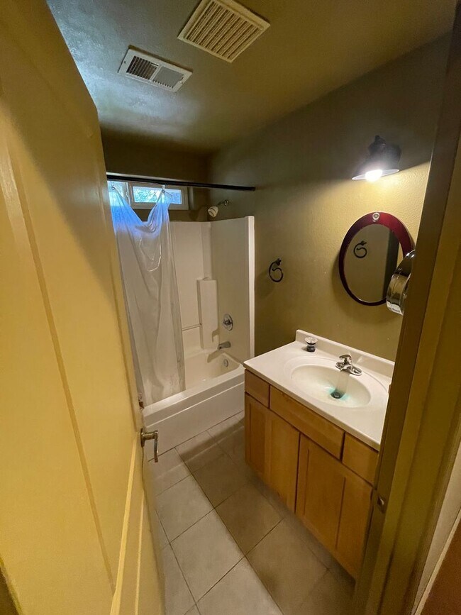 Building Photo - Magalia Home for rent/two bedroom, shared home.