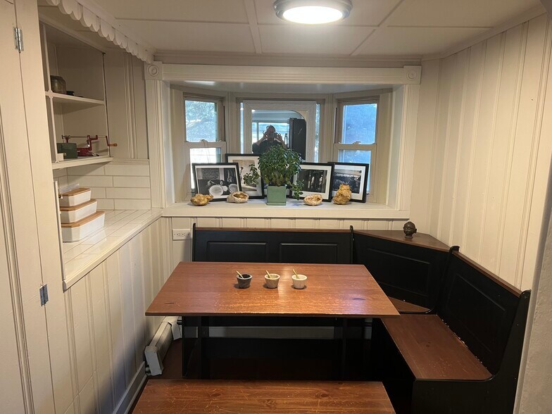 Building Photo - 251 S Quitman St