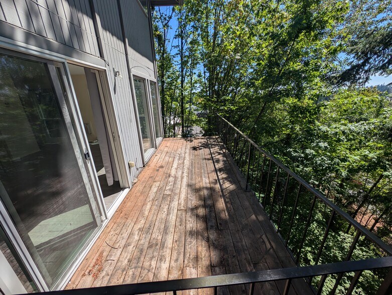 Deck - 934 SW Caldew Dr