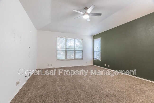 Building Photo - 16615 Raven Glenn