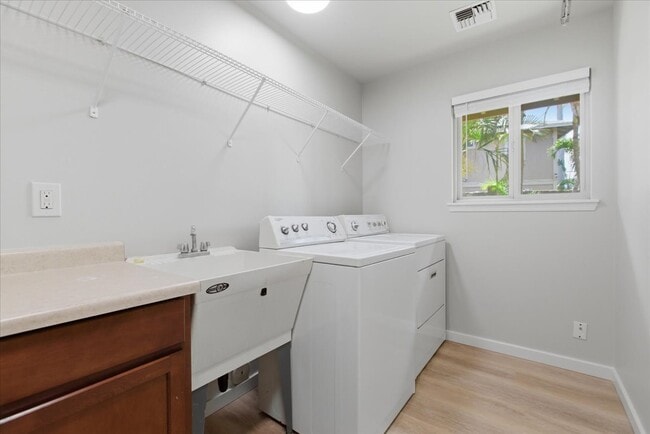 Building Photo - 770 Alulike St