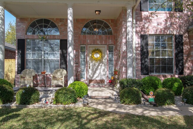 Building Photo - Stately 4-Bedroom, 3-Bath Home with Modern...