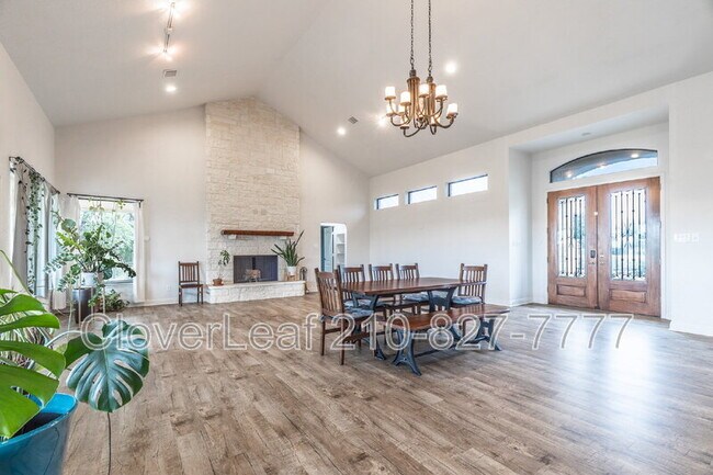 Building Photo - 335 Charon Point