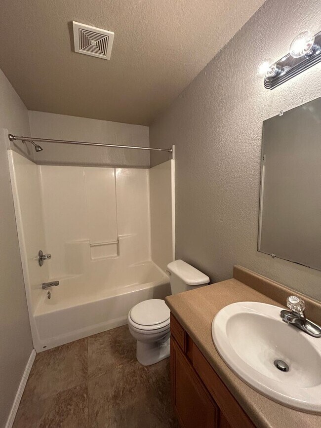 Building Photo - Cute home in Owasso Schools