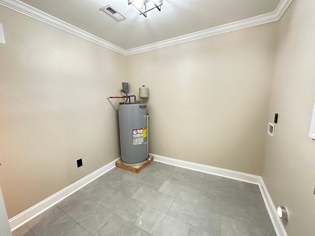 Building Photo - 408 Branch St