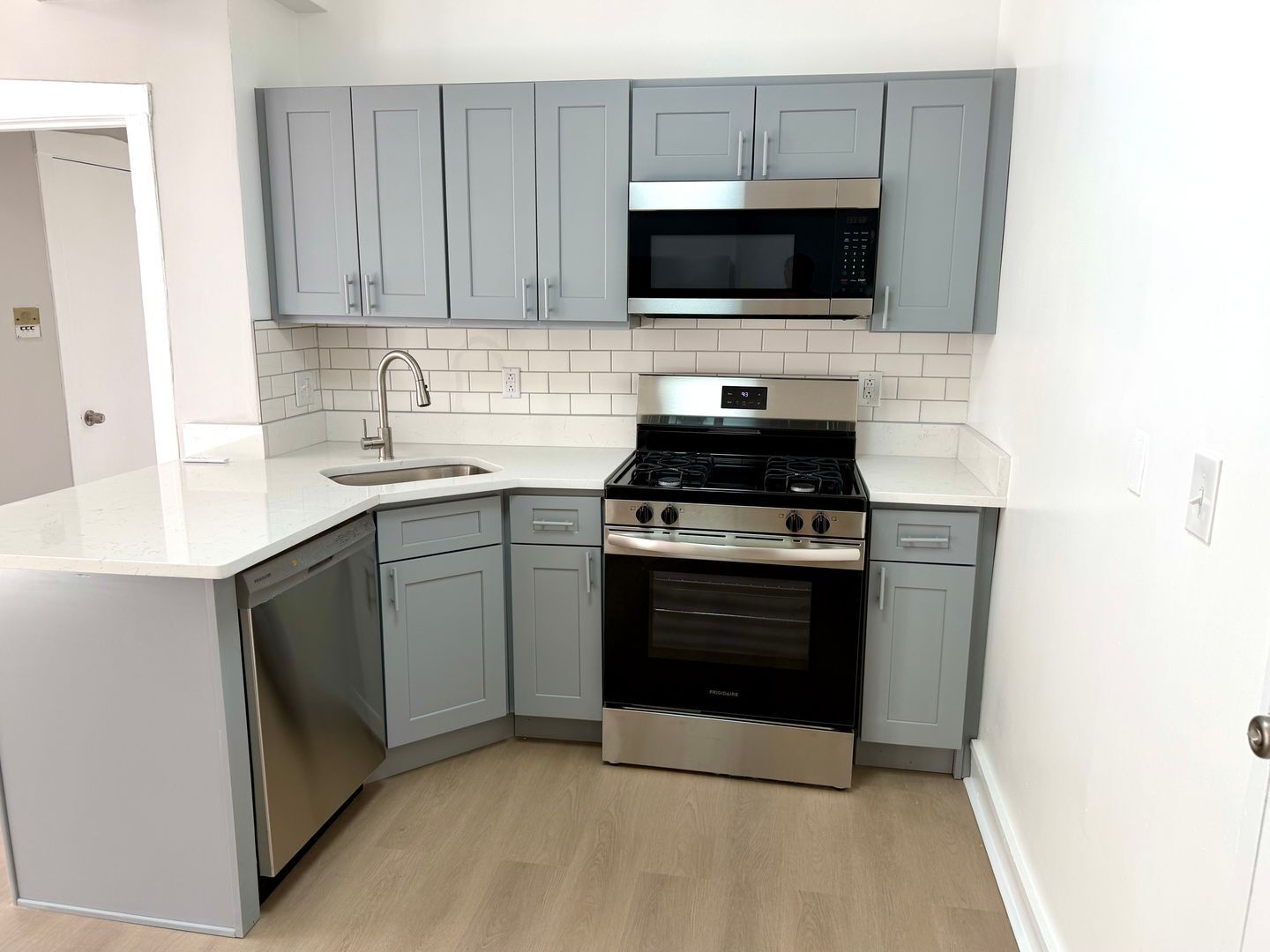 Building Photo - 802 N Bishop St