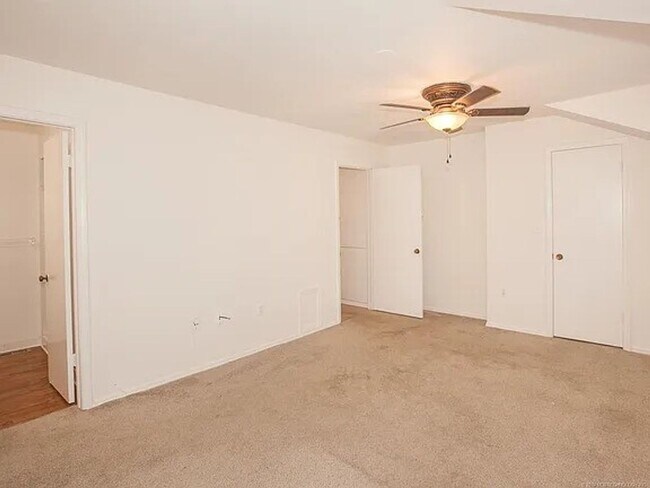 Building Photo - Condo for lease