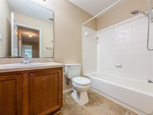 Building Photo - 909 Remington Dr