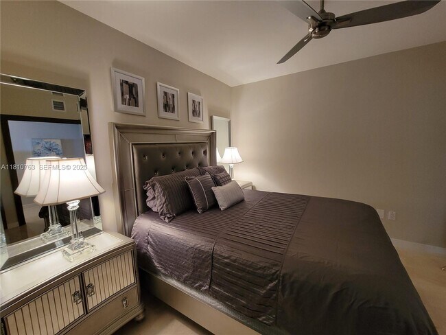 Building Photo - 1830 S Ocean Dr