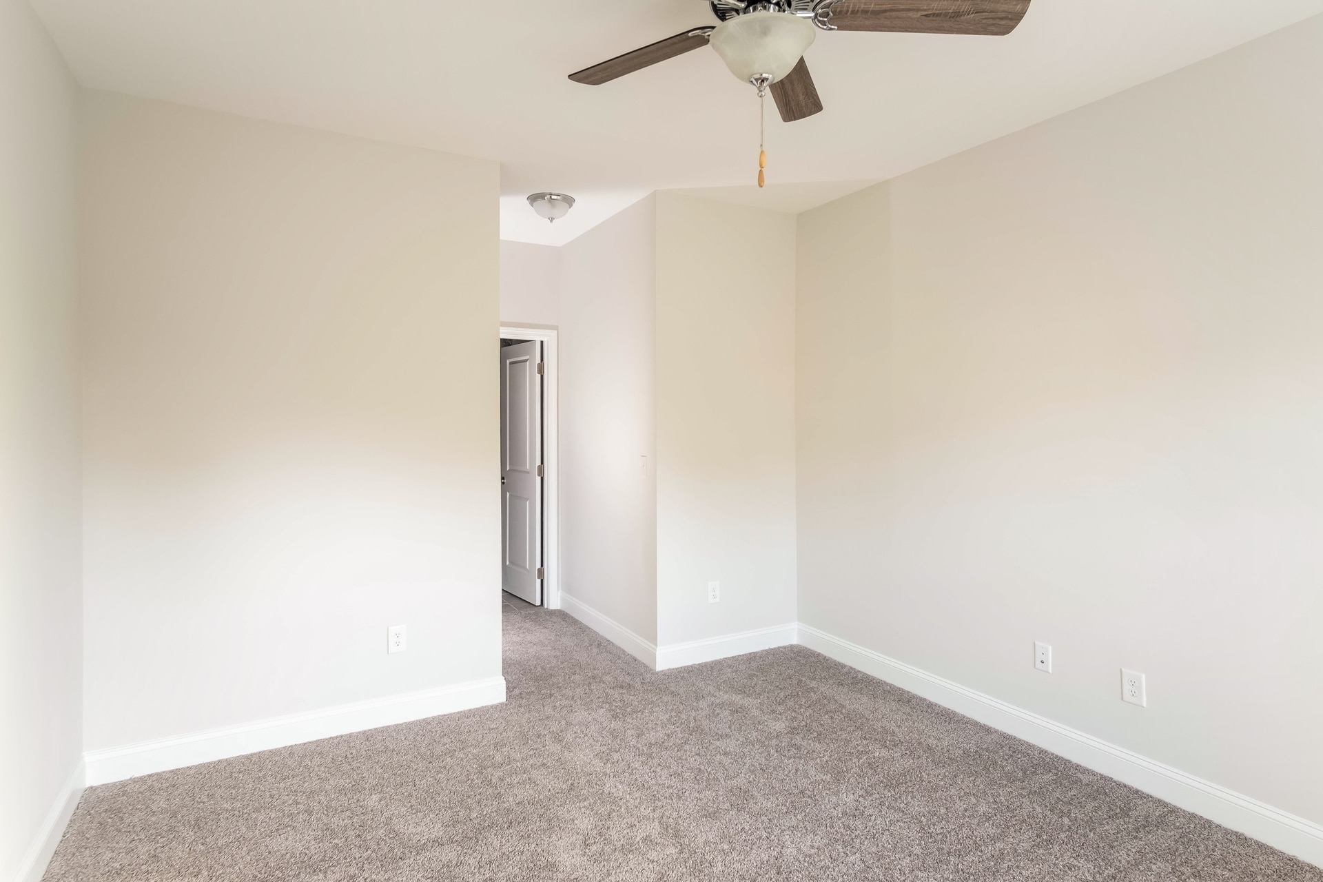 Building Photo - 405 Trevally Ct