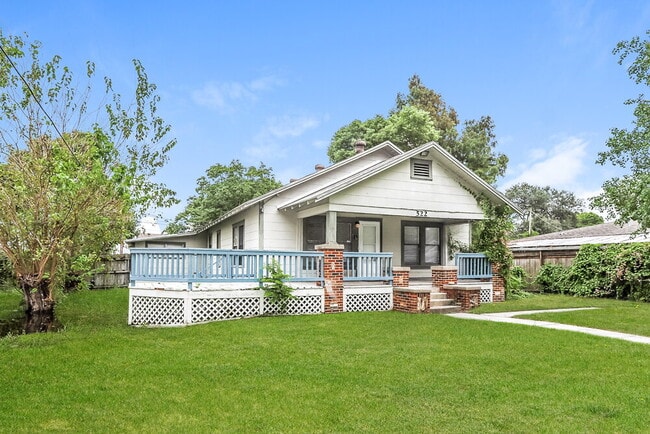 Building Photo - 522 12th Ave N