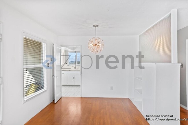 Building Photo - 16070 Selborne Dr