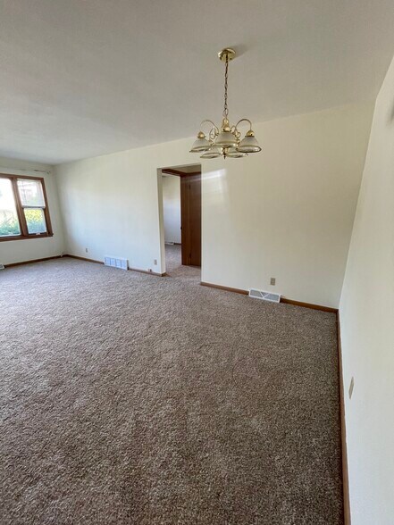 Dining Room - 7319 W Tripoli Ave