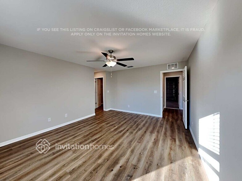 Building Photo - 25201 Doredo Dr