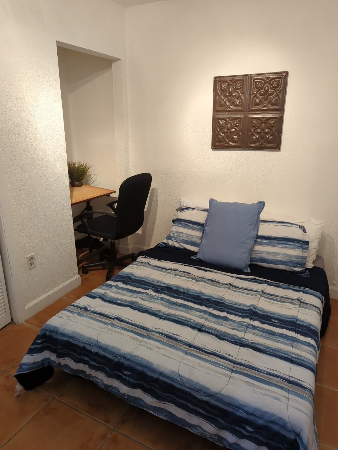 2nd bedroom - 1905 SW 10th St