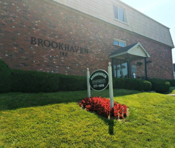 Primary Photo - Brookhaven Apartments