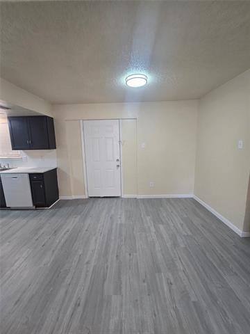 Building Photo - 877 Lexington Dr