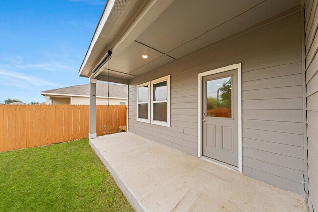 Building Photo - 6028 Pearl Mdw