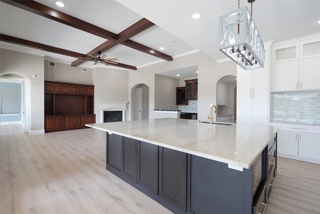 Building Photo - 32726 Tall Oaks Way