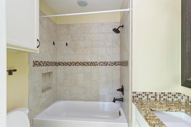 Building Photo - 8102 Treehouse Ln