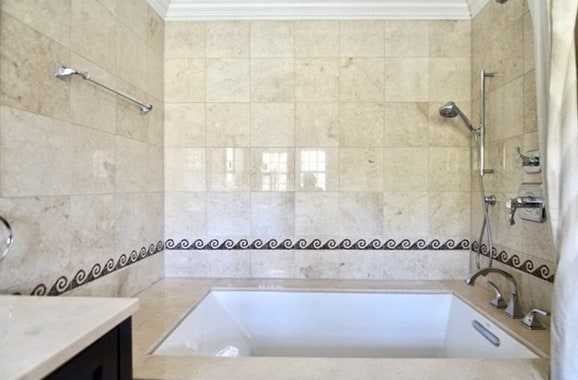 Building Photo - 34 Bates St