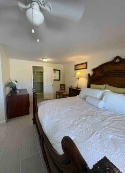 Building Photo - 73390 Broadmoor Dr