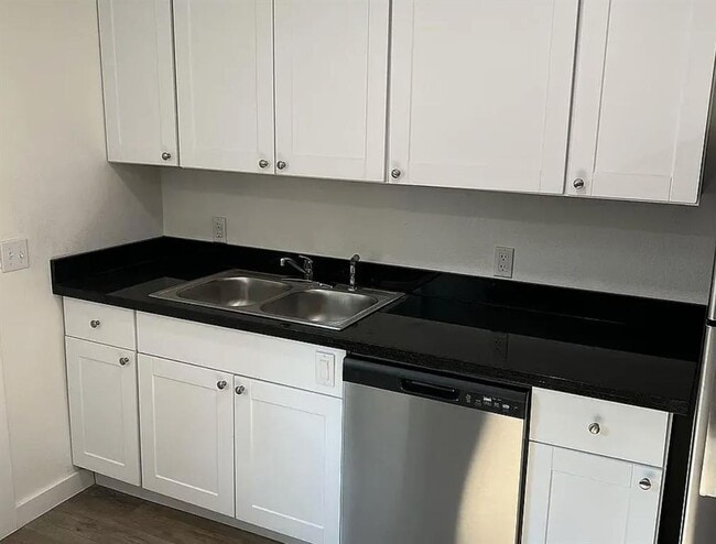 Building Photo - 1440 Jackson St