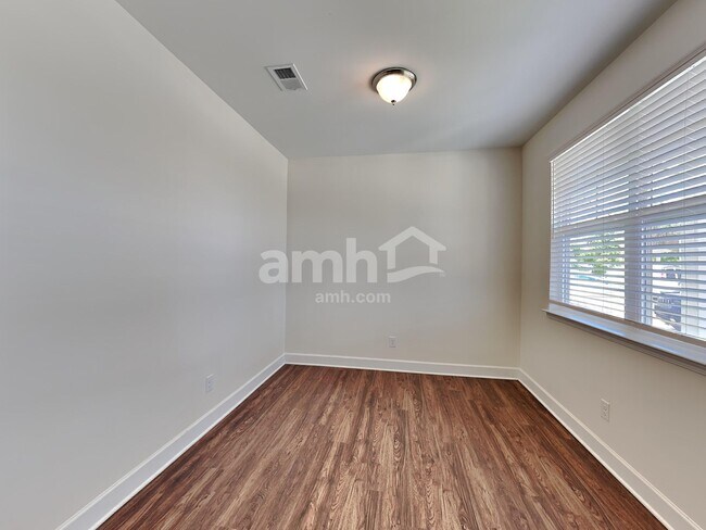 Building Photo - 4300 Spregan Way
