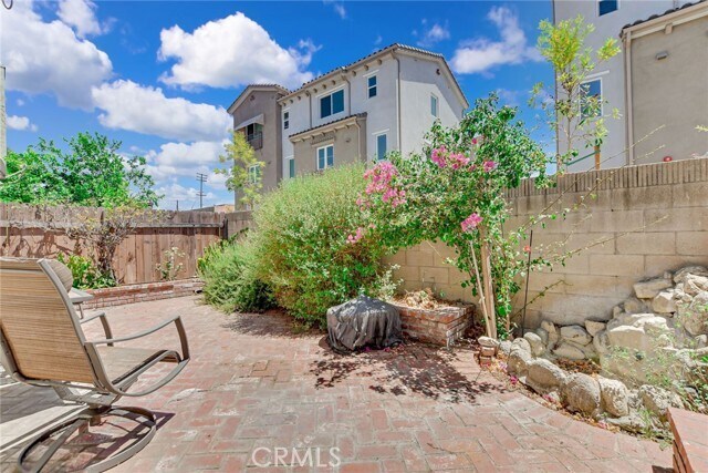 Building Photo - 821 S Cerritos Ave