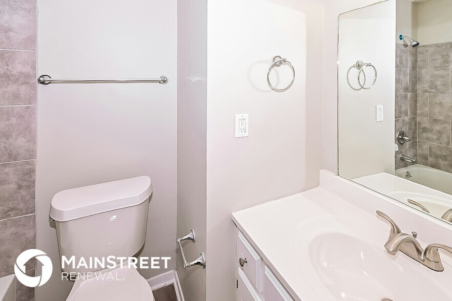 Building Photo - 10256 Palmer Dr