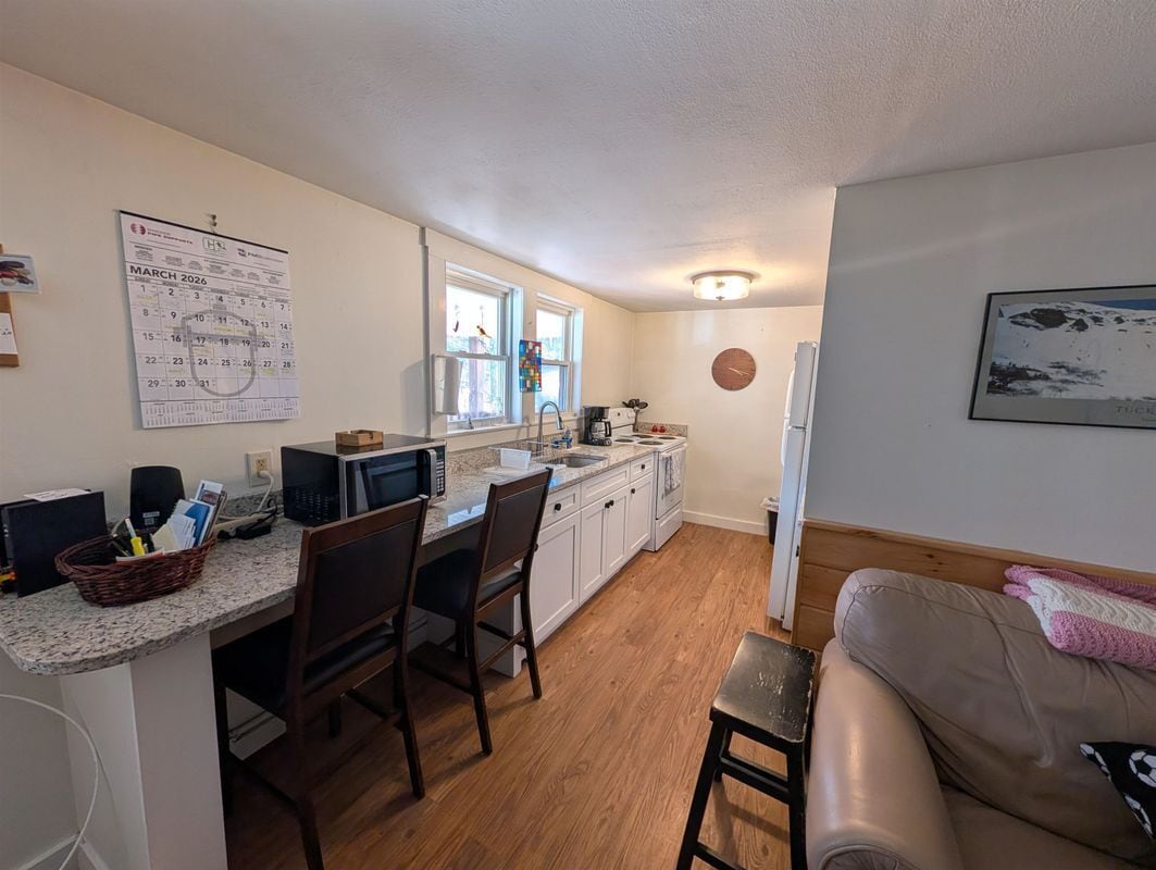 Building Photo - 73 Highland St