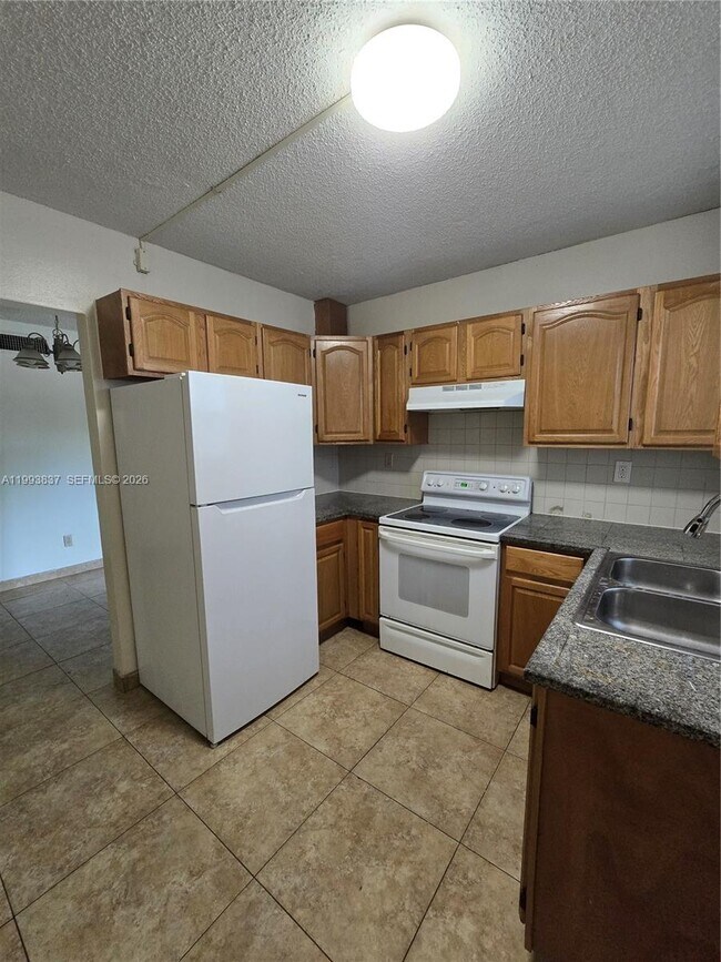 Building Photo - 2244 Madison St