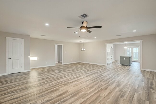 Building Photo - 2111 Nina Lee Ln