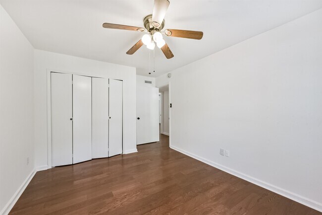 Building Photo - 5402 Dunnethead Dr