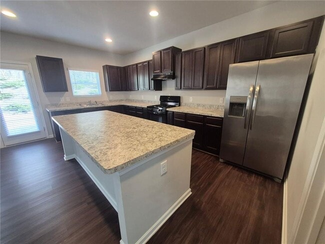 Building Photo - 85 Pointe Pl