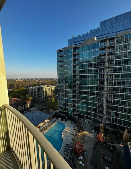 Primary Photo - 943 Peachtree St NE